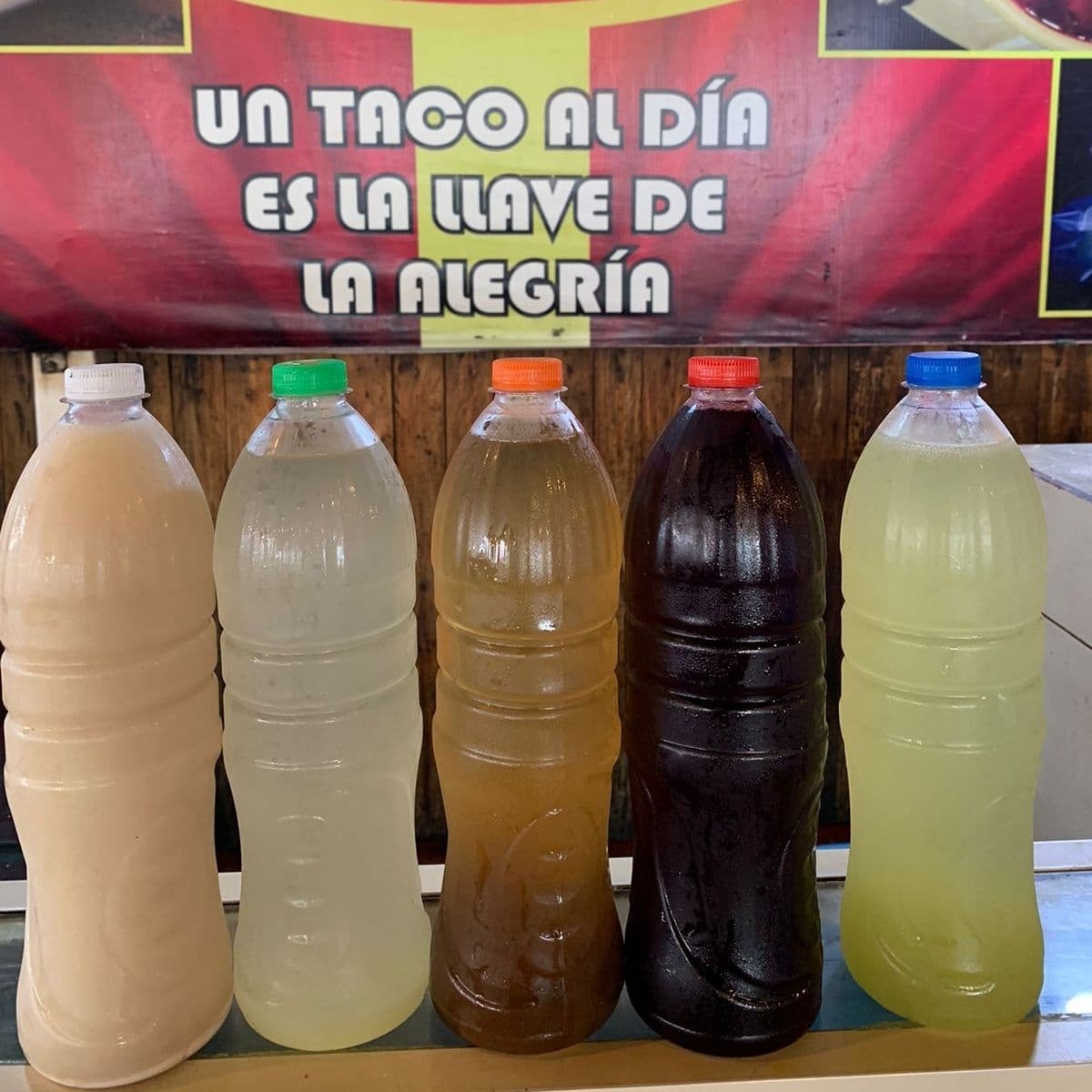 8 Tacos de Harina y 1 Agua Litro.