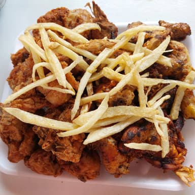 Pollo y Medio Asado a las Brasas