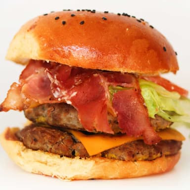 Hamburguesa Vaquera Doble + Agua Fresca