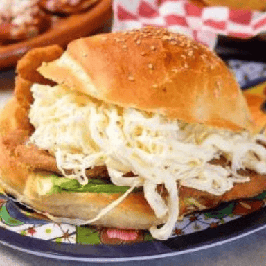 Cemita de Milanesa.