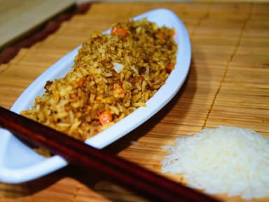 Combo Arroz o Espaguetti con 2 Guisados