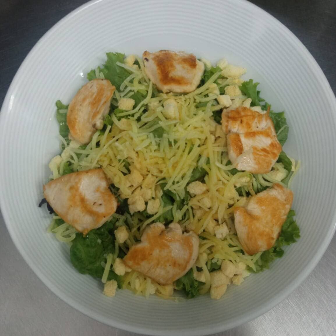 Ensalada César con Pollo