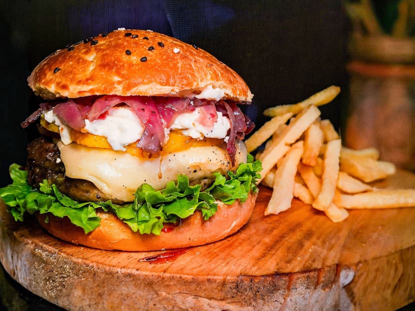 La Artesana Hamburguesas Al Carbón