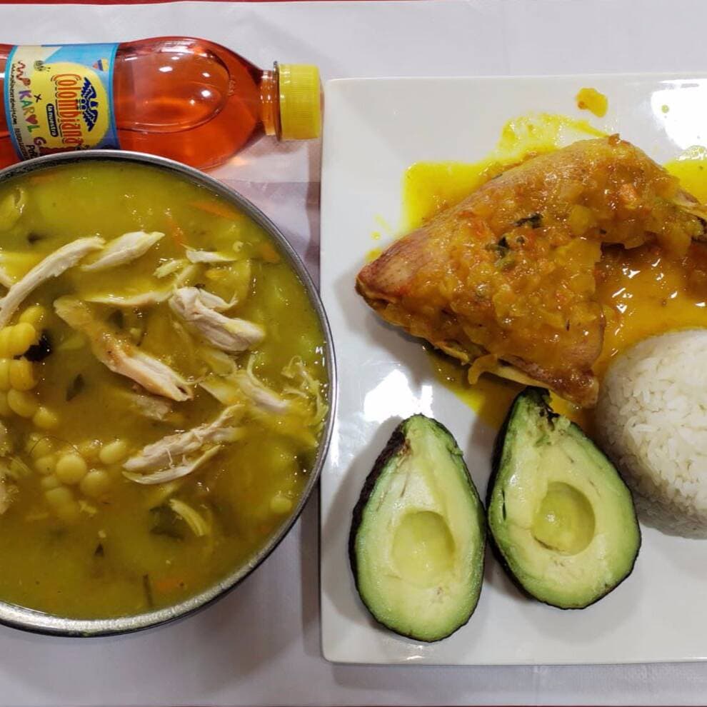 Combo Ajiaco Especial + 1/4 Pollo + Gaseosa
