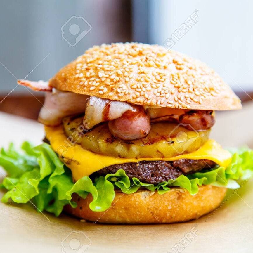 Hamburguesa Tocino y Piña