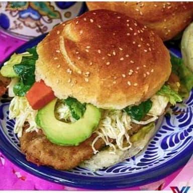 Cemitas Milanesa Pollo + POSTRE GRATIS