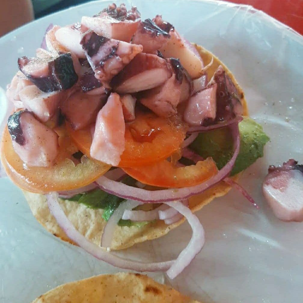 Tostada Especial de Calamar