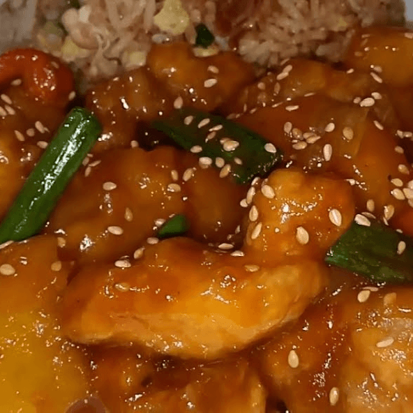 chicharron , enrollado con tamarindo y arroz