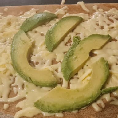 Crepa de Queso con Aguacate