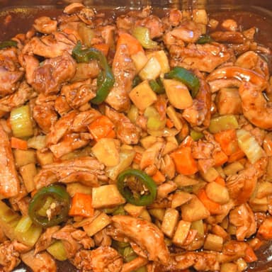 Pollo gongbao en salsa chile