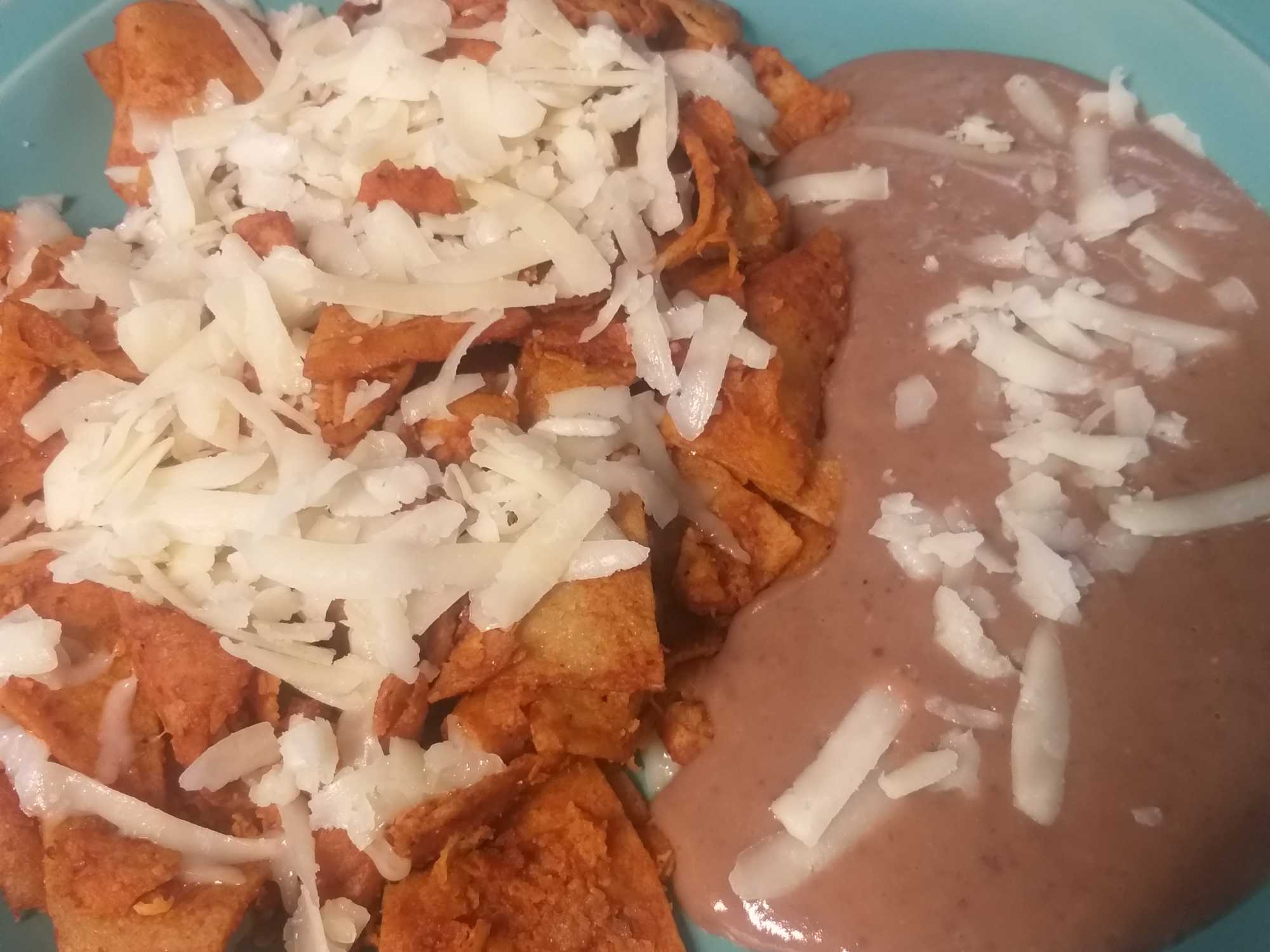 Chilaquiles Rojos y Frijoles