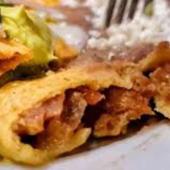 Chilaquiles Rellenos de Chicharrón