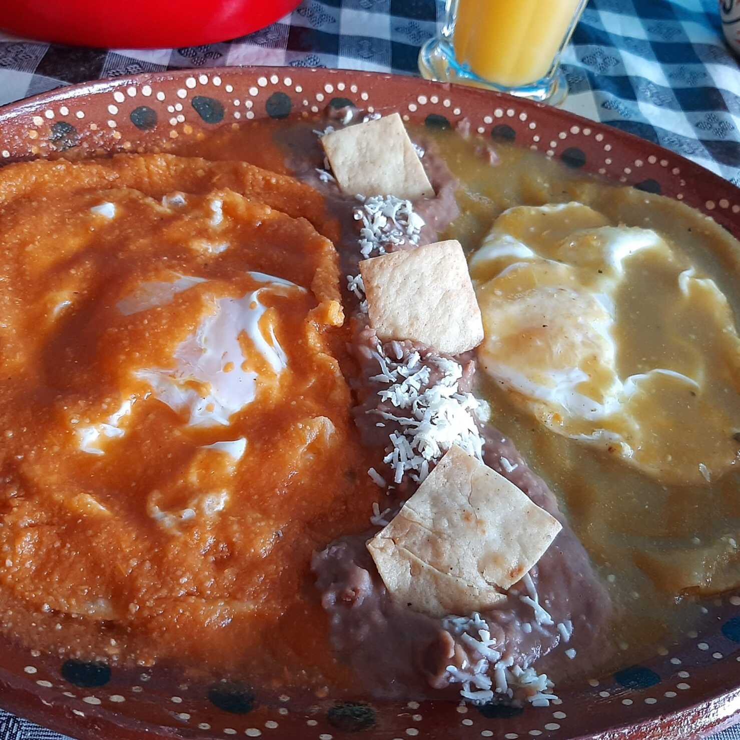 Huevos Divorciados