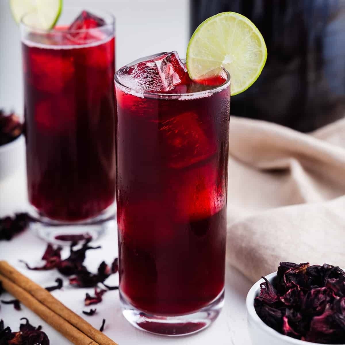 Agua de Jamaica con Canela