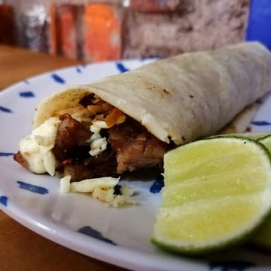 Taco de Pastor en Harina con Queso