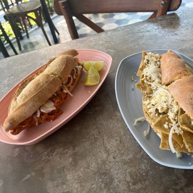 Lonche de Guisado