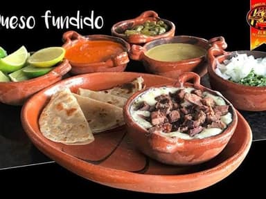 Queso Fundido con Carne