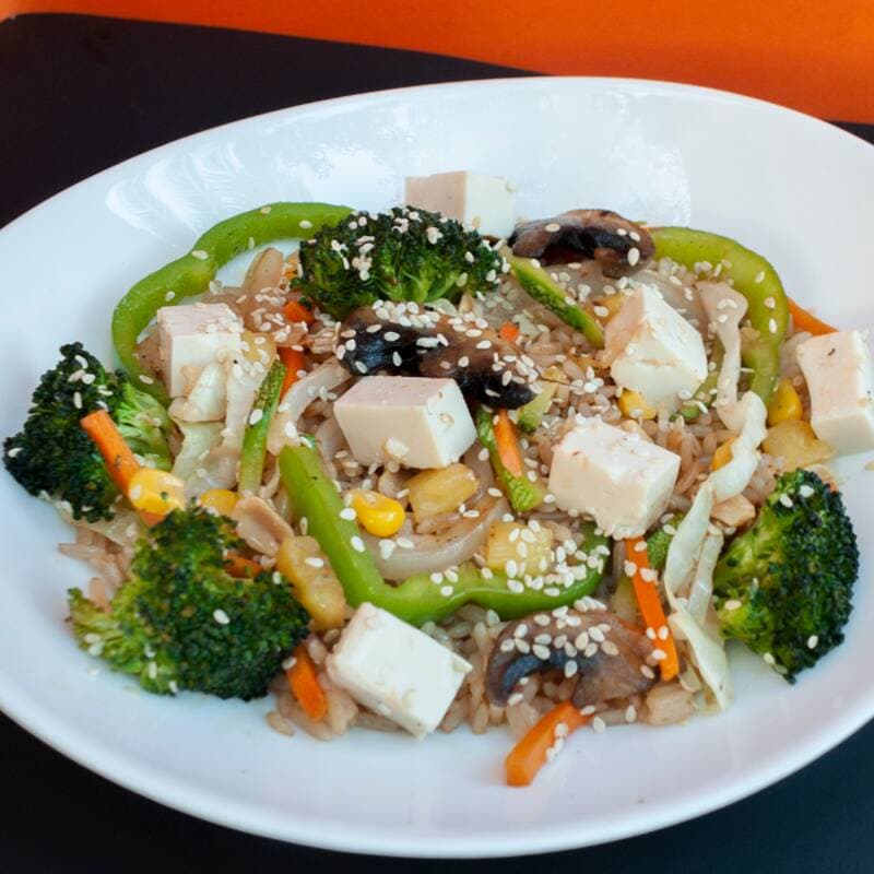 Wok Arroz con Tofu