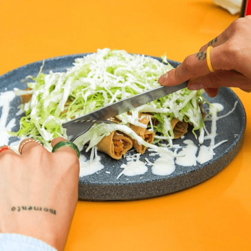 Tacos Dorados de Pollo