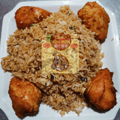 Chaufa con Chicharrón de Pollo