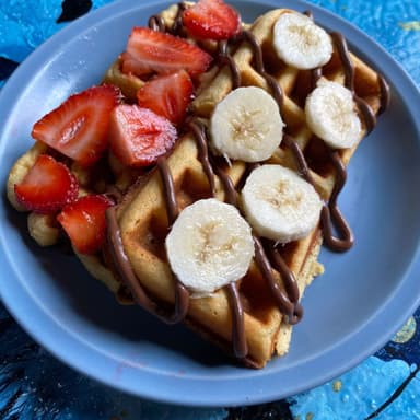Waffle y Bebida Caliente