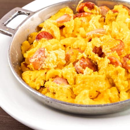 Huevos con Salchicha