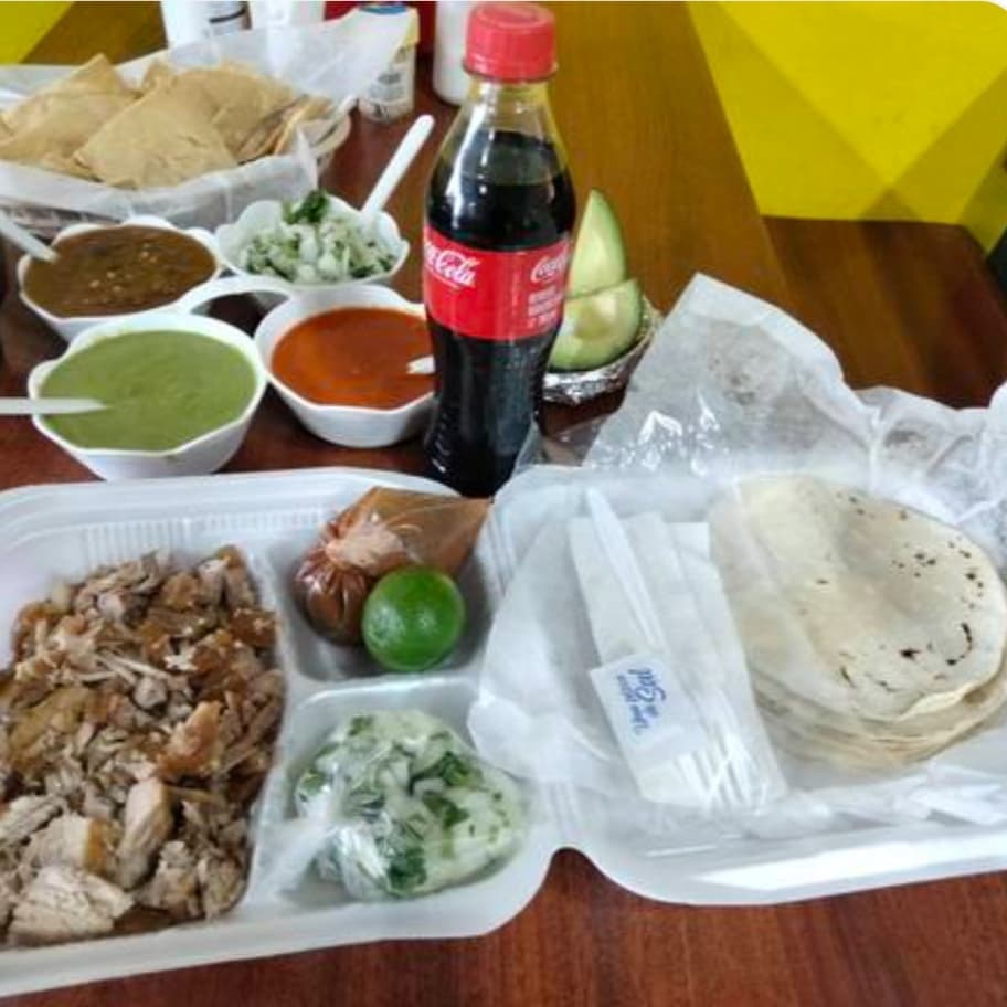 Carnitas con Cuerito 1/4