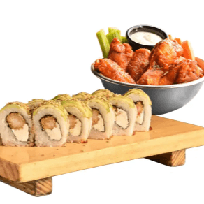 Combo 3: 2 Tablas de Makis y Alitas