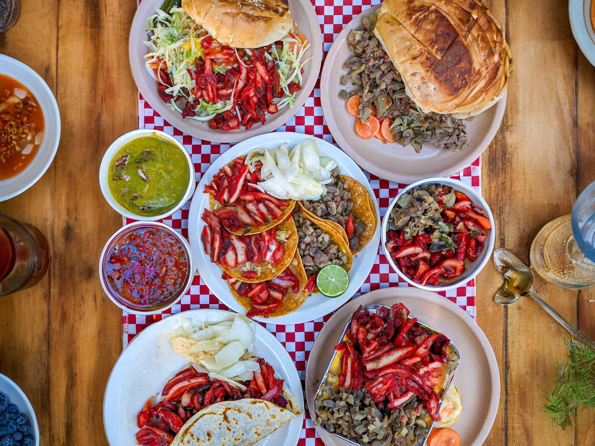 Tacos y más