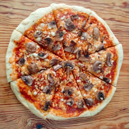 Pizza Champiñon (Grande)
