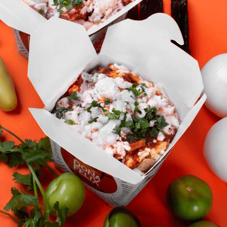1 Chilaquiles con Pollo + 1 Pepsi