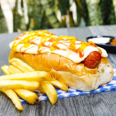 Hot Dog Americano +  Bebida