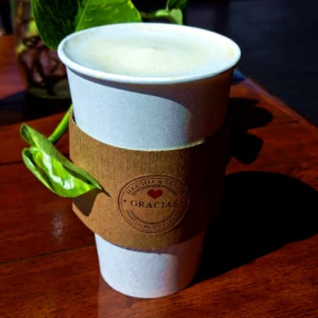 Cafe latte Mediano 16 Oz