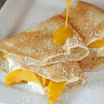 Crepa de Nutella, Queso Philadelphia y Durazno