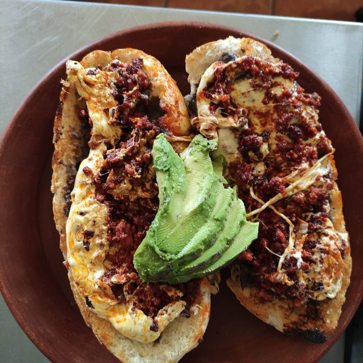 Molletes Gratinados