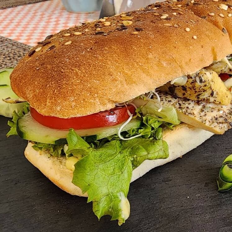 Baguette de Pollo con Panela