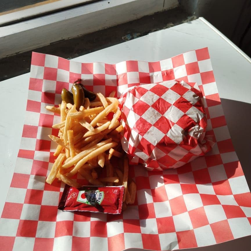 Hamburguesa de Carne con Papas