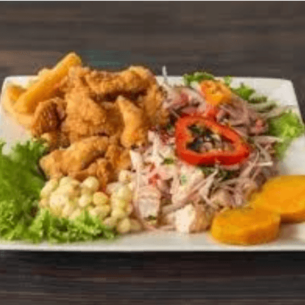 Ceviche Mixto y Chicharrón de Pescado