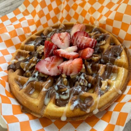 Waffle con Queso Philadelphia y Mermelada