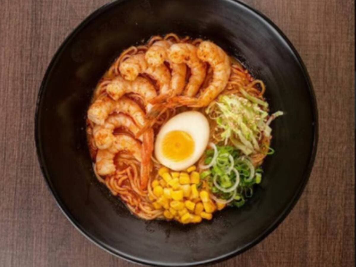 BLOSSOMS Ramen & Fruit Tea