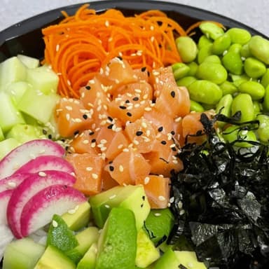 Poke de Salmón.