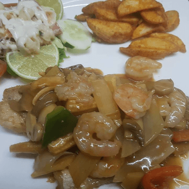 Pescado Relleno con Camarones