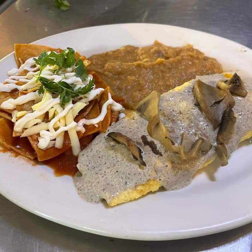 Combo Omelette Poblano + Bebida de 1/2 litro