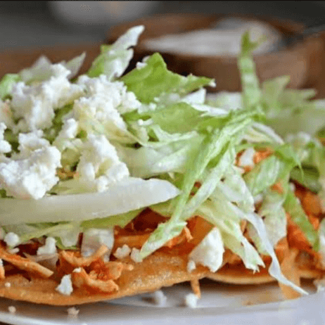 Tostada con Pollo