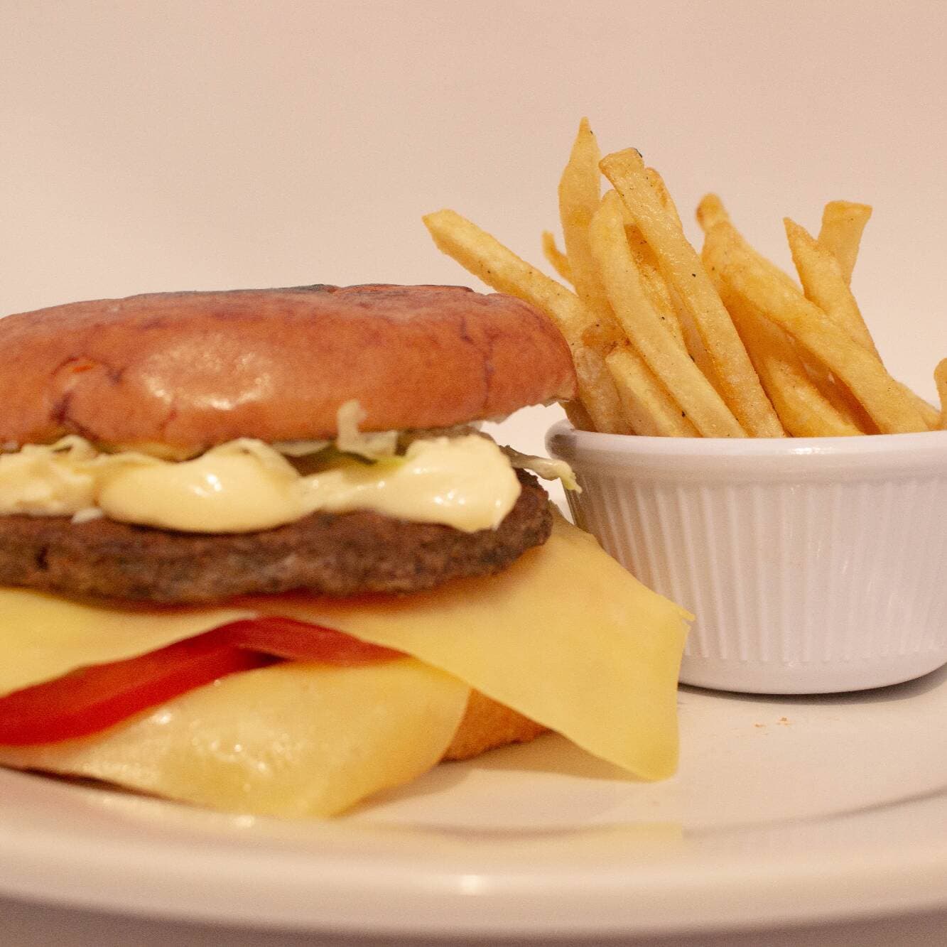 Hamburguesa Sencilla ( Promo con Porcion de Papas)