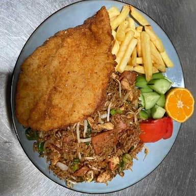 Cantonés con Filete de Pescado Empanizada