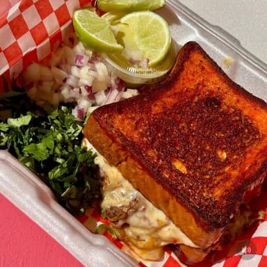 Sándwich De Birria De Res