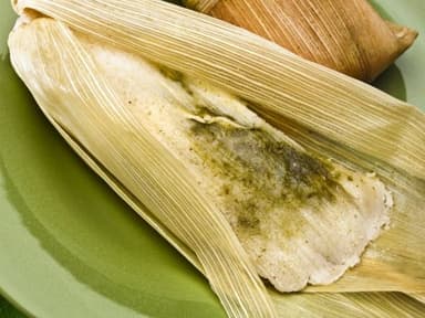 TAMAL DE VERDE.