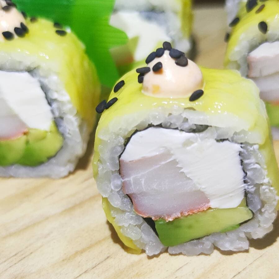 MANGO ROLL