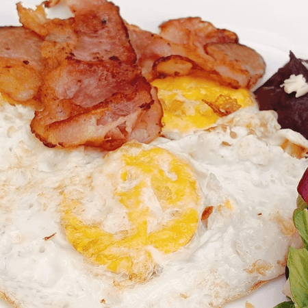 Huevos con Tocino